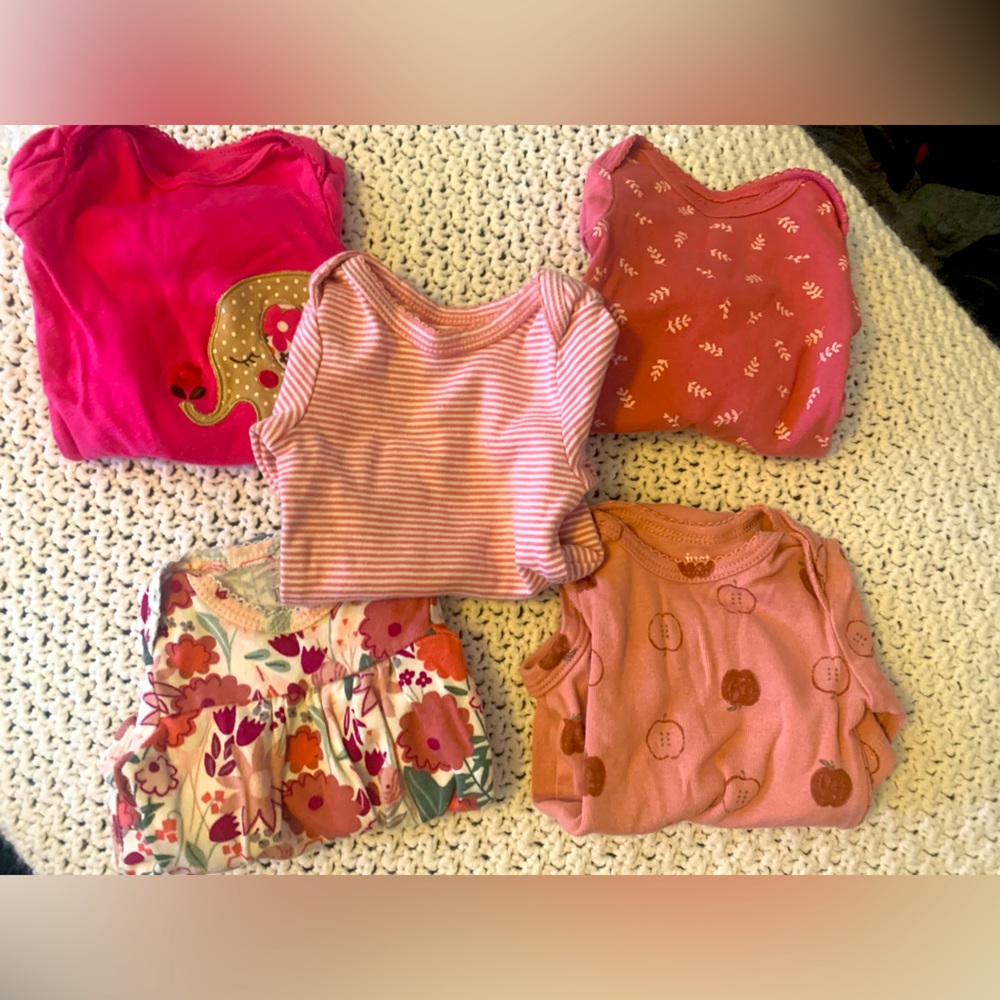 5 Pack Baby Onesie Deal